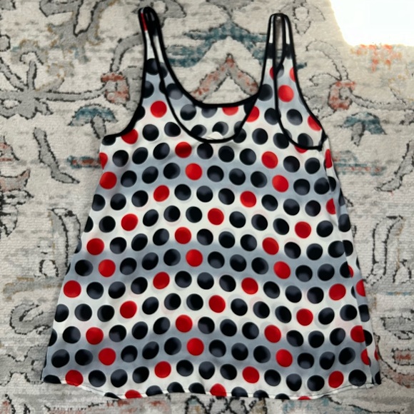 Polls Dot Tank - Picture 2 of 12